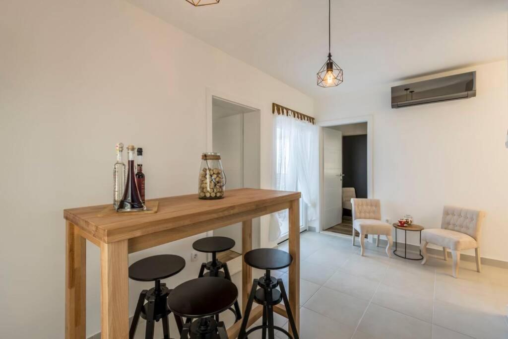 Apartment By Joe Trogir Exterior foto